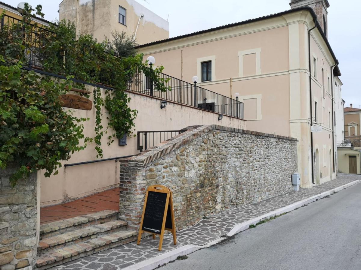 Palazzo Ducale Hotel Castilenti ภายนอก รูปภาพ