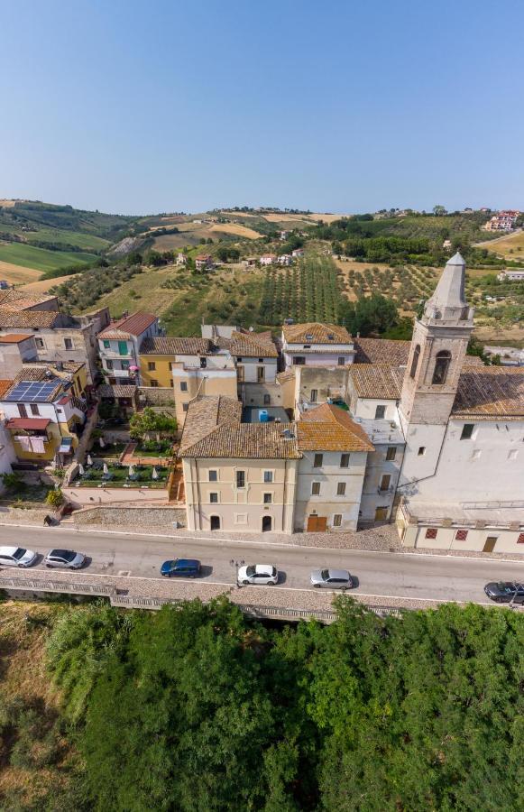 Palazzo Ducale Hotel Castilenti ภายนอก รูปภาพ